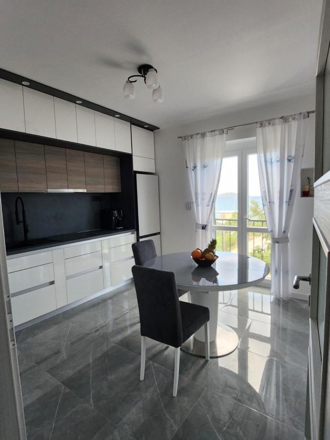 Airport Split Apartment Kastel Stafilic Bagian luar foto